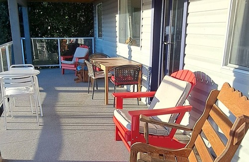 Langdale House | Casa Mar Vista: Breathtaking Coastal Views & Relaxing Getaway for All Ages