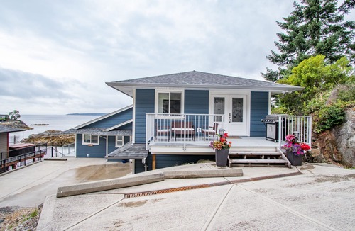 Halfmoon Bay Apartment | Casaluna Suite in Halfmoon Bay