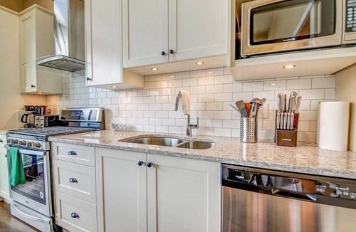 Port Renfrew House | Cedar Peaks (Oceanfront, Amazing Views)