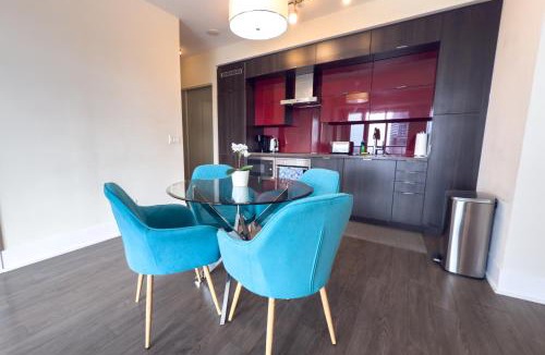 Toronto Entertainment District Apartment | Central City Suites with Free Parking