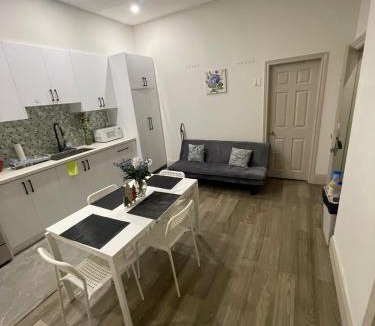 Grange Park House | Central Downtown New Year Stay- Self Checkin & Free Wifi