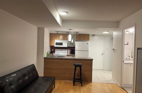 Bay Street Corridor Condo | Central of downtown Toronto