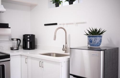 Killarney House | Central Van 1bedroom Suite