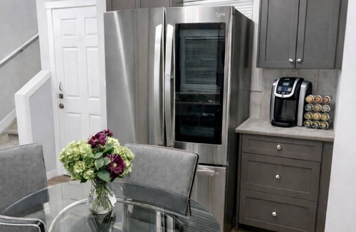 Whyte ave House | Centrally Located Home Away From Home