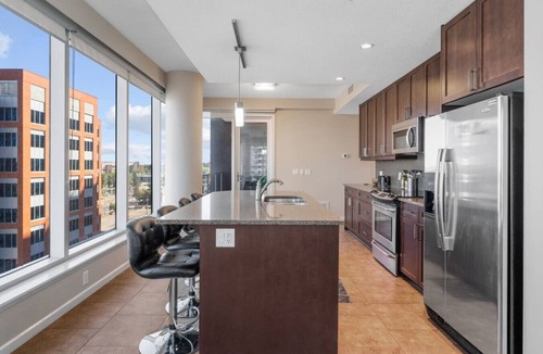 Victoria Park Apartment | Cgy Tower Views | Mins to Saddledome | 2BR