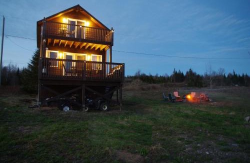 Saint-Luc-de-Bellechasse Ski Chalet | Chalet 2 étages vue sur la montagne