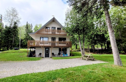 Packington Ski Chalet | Chalet 4 saisons au bord du Lac Jerry | Nature, calm and comfort