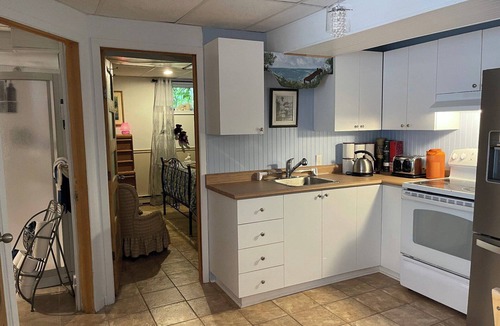 Lac-Saint-Jean-Est Regional County Municipality Ski Chalet | Chalet Bleu by the lake. Ideal for getting together with family and friends.