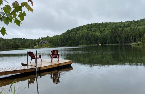 Notre-Dame-de-la-Merci Ski Chalet | Chalet Chaleureux au Bord du lac et ski à 5 min Saint-donat