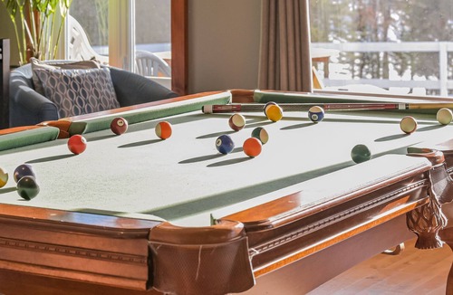Saint-Michel-des-Saints Cabin | Chalet Bleu Lac Taureau and spa