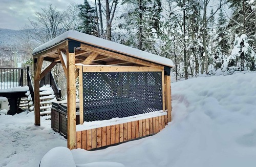 Saint-Philemon Cottage | Chalet Capella - Mountain Views, Nature, Spa