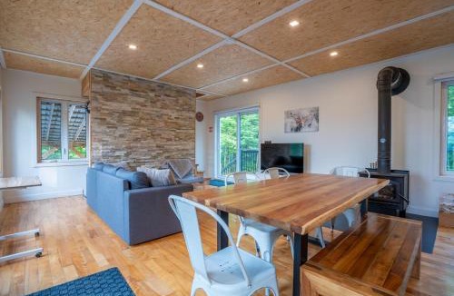 Notre-Dame-de-Montauban Apartment | Chalet Playground Spa, nature en Mauricie