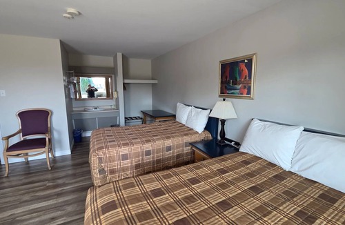 Petit-Rocher Hotel | Chambre 2 Lits Queen à Petit Rocher - Animaux permis