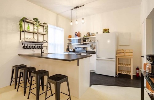 Vieux-Saint-Jean House | Charming Heritage Home with Hot Tub I 35 min to Montreal