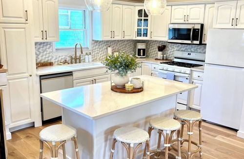 Camp Ellis House | Charming 2-bedroom home, walking distance to Ferry + Bayview Beach in Saco