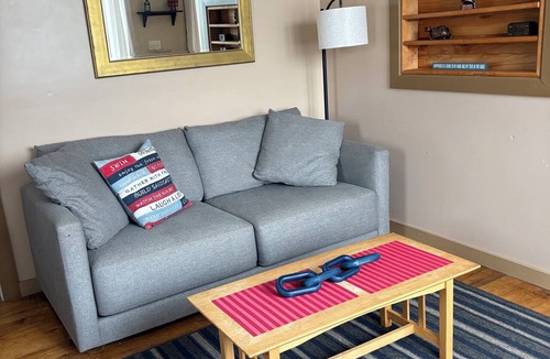 Munsonville Cottage | Charming 2-bedroom waterfront cottage in Nelson perfect for a relaxing getaway