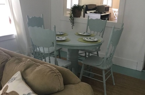 Crystal Beach Cottage | Charming 3 bedroom Sand Castle Cottage Steps to the sandy beach