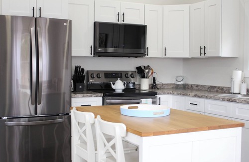 Burlington Cottage | Charming 3BR Cottage Near Cousins Shore Beach