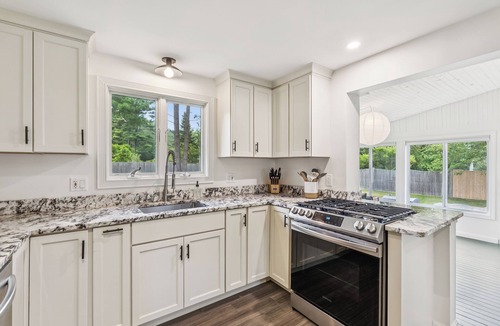 Portland House | Charming Coastal Falmouth 2BR Retreat – Minutes to Portland