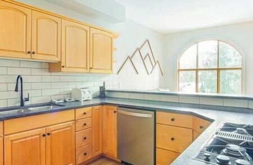 Fernie House | Charming Four-Storey Home in Fernie Alpine Resort