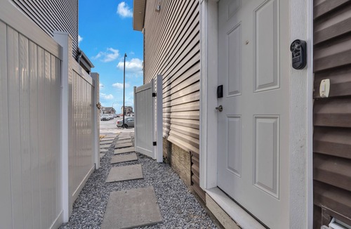 Calgary House | Charming house with WiFi in Livingston for a cozy getaway, close to the airport