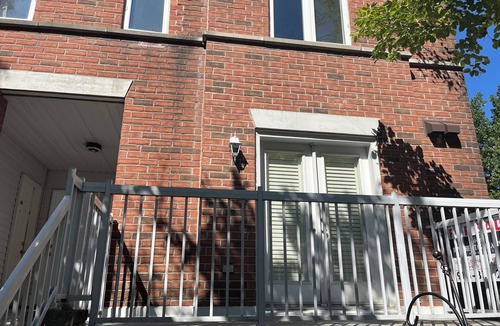 King West Village House | Charming King West accommodations
