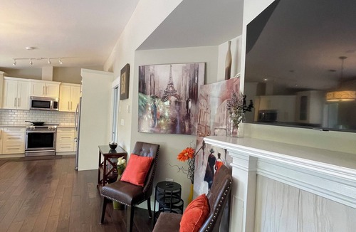 Saanich West House | Charming One Level Modern House