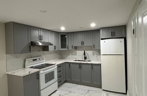 Port Union House | Charming Port Union Oasis | Near Waterfront, Best Food, Easy Commute Downtown