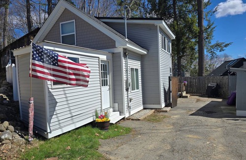 Northwood House | Charming, Relaxing Cottage with Private Dock in Northwood, NH