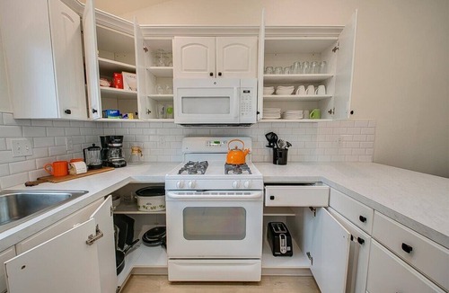 Sunset House | Charming Sunset Park Stay Near Parks & Greenbelt