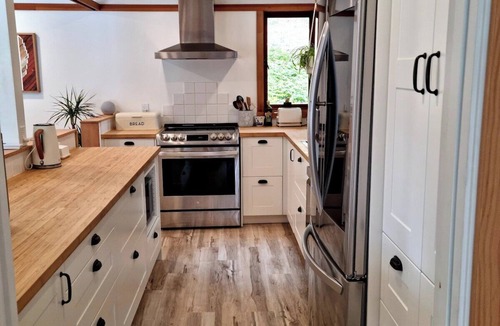 Salt Spring Island House | Charming waterfront Salt Spring Island B&B