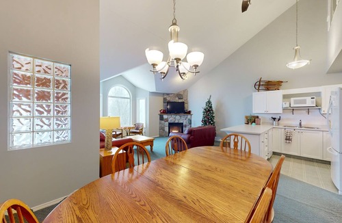 Big White Ski Resort Condo | Chateau on the Ridge by Okanagan Premier