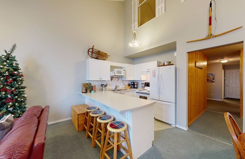 Big White Ski Resort Condo | Chateau on the Ridge by Okanagan Premier