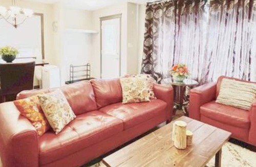 Northwest Edmonton House | Cheerful 3 Bdm Home close to U of A Hospital