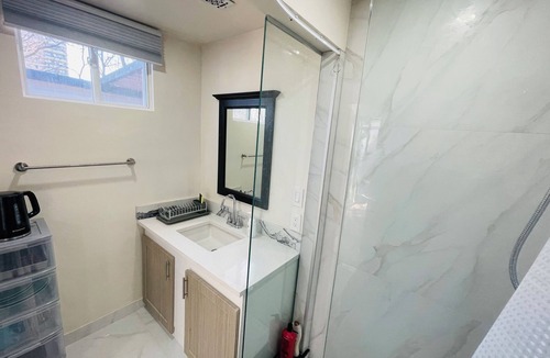 North York House | Cheerful Winnie the Pooh Themed Suite