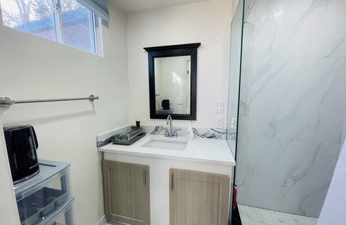 North York House | Cheerful Winnie the Pooh Themed Suite