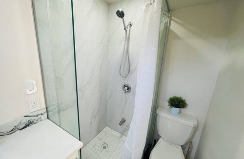 North York House | Cheerful Winnie the Pooh Themed Suite