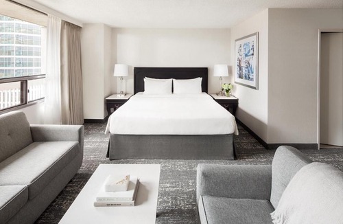 Bay Street Corridor Hotel | Chelsea Hotel Toronto