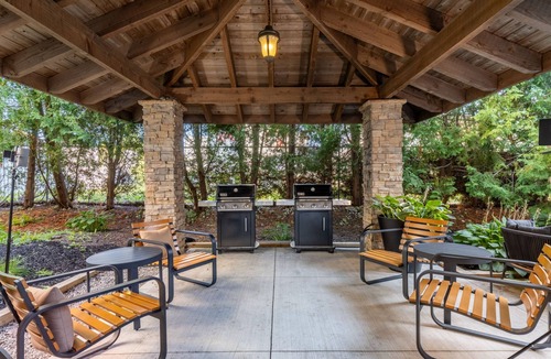 Westminster Apartment | Chic 1BR Suite w/Kitchen | Pool & Hot Breakfast