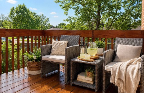 Newmarket House | Chic Spacious 3 BR Central Newmarket Home