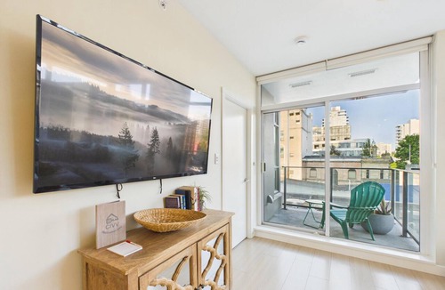 Downtown Victoria Condo | Chic Urban Sanctuary in Downtown Victoria