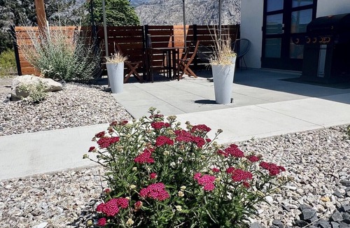 Osoyoos Apartment | Chic Vineyard Guesthouse