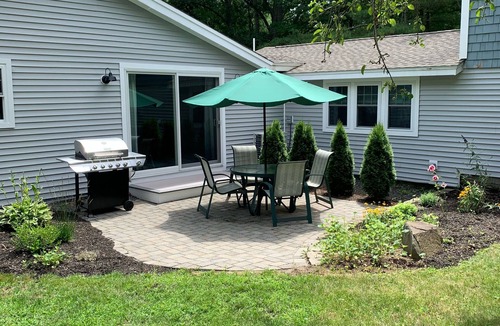 Ogunquit Condo | Chicky's Place - Spacious Two Bedroom Condo- 15 min walk to Footbridge Beach