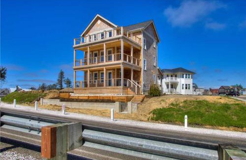 Seabrook House | Ciao Bella Beach at Seabrook Hospitality