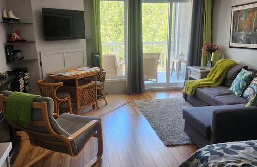 Mont-Tremblant Village Condo | CITQ 314539 Comfy Old Village location that is close to park, pool and amenities