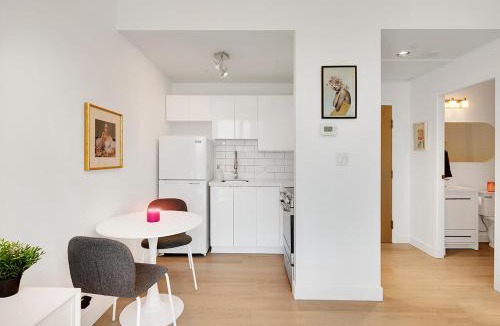 Downtown Vancouver Apartment | City Centre Studio - Best Location!