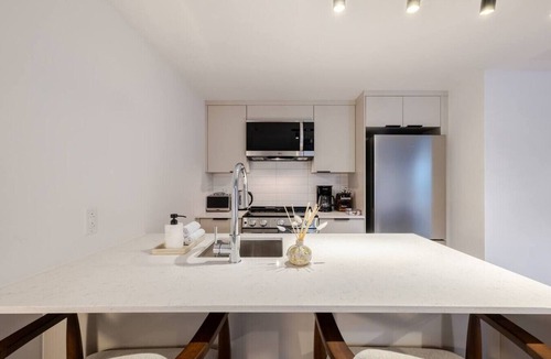 Sainte-Marie Apartment | CityGlow Montréal w/Free Parking