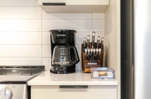 Sainte-Marie Apartment | CityGlow Montréal w/Free Parking