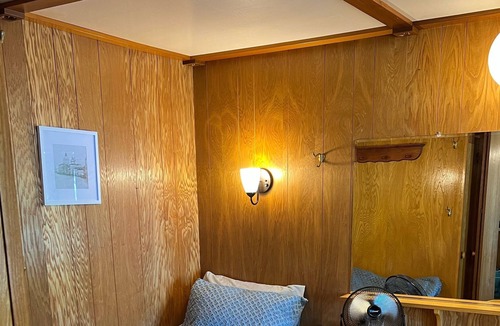 Shawnigan Lake Cabin | Classic Waterfront Cabin with RV at Shawnigan Lake