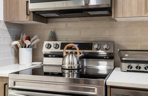 Southeast Calgary Condo | Clementine | Seton | Family Friendly | Park | Pets